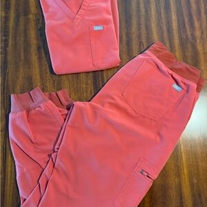 Womans Coral Figs Scrub Set